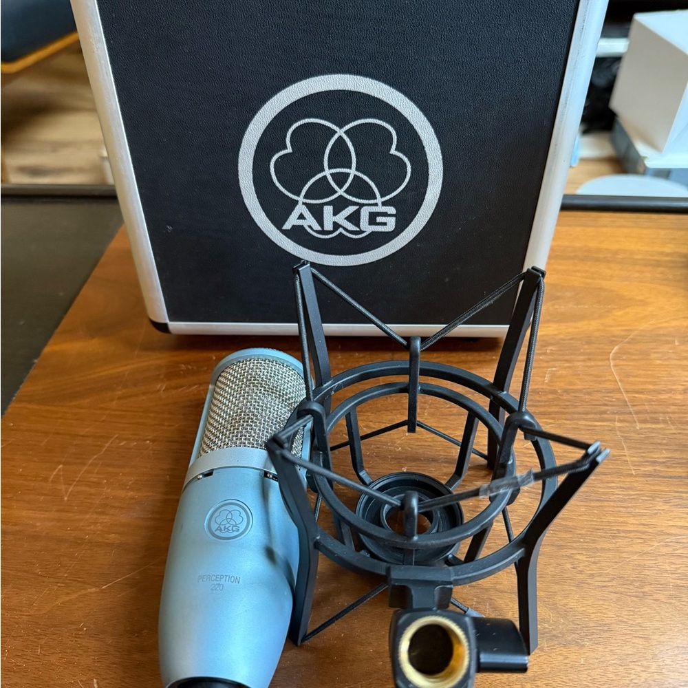 AKG Perception Microphone with Shock Mount